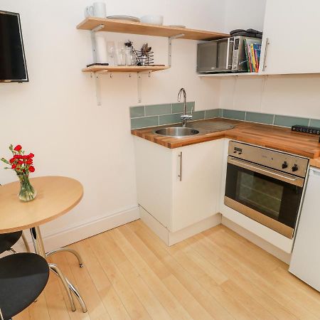 Garden Cottage Илкли Екстериор снимка