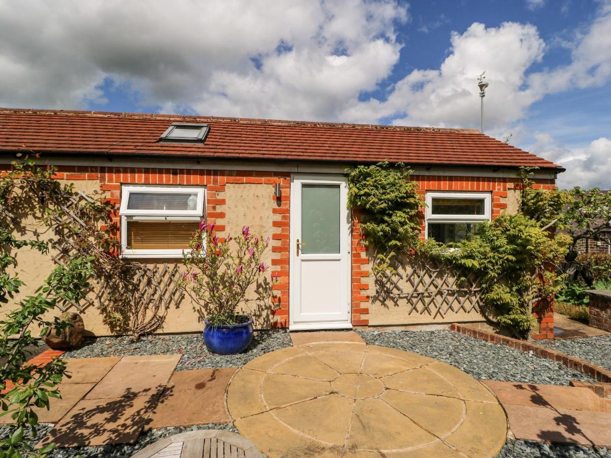 Garden Cottage Илкли Екстериор снимка