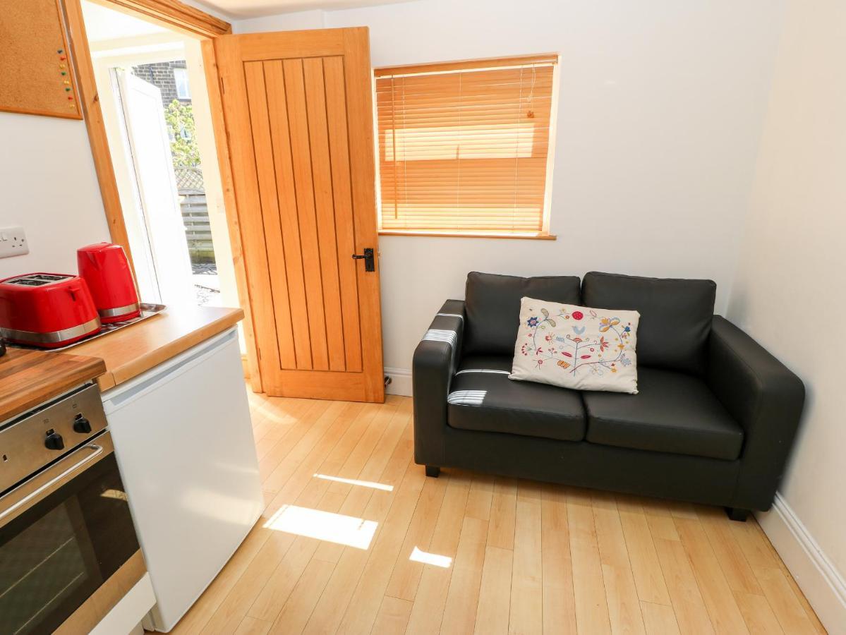 Garden Cottage Илкли Екстериор снимка